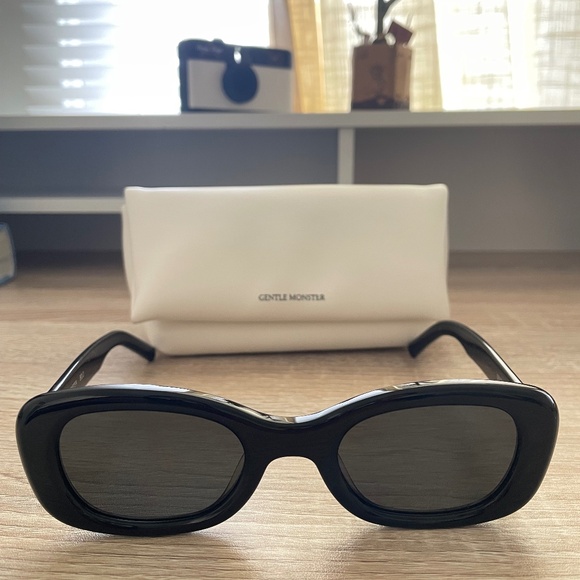 Gentle Monster Oracle Sunglasses - Picture 2 of 6